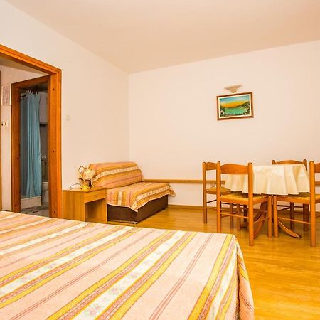 Apartmani Pava Omiš Buitenkant foto