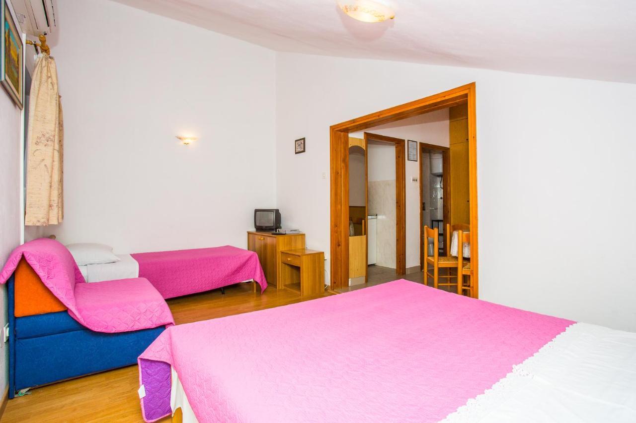 Apartmani Pava Omiš Buitenkant foto
