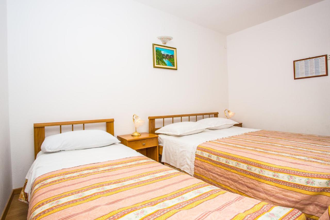 Apartmani Pava Omiš Buitenkant foto