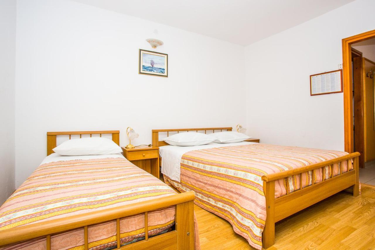 Apartmani Pava Omiš Buitenkant foto