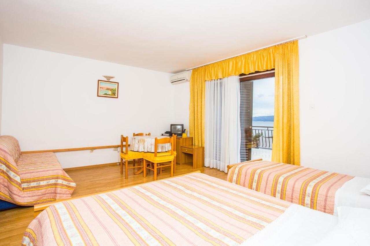 Apartmani Pava Omiš Buitenkant foto