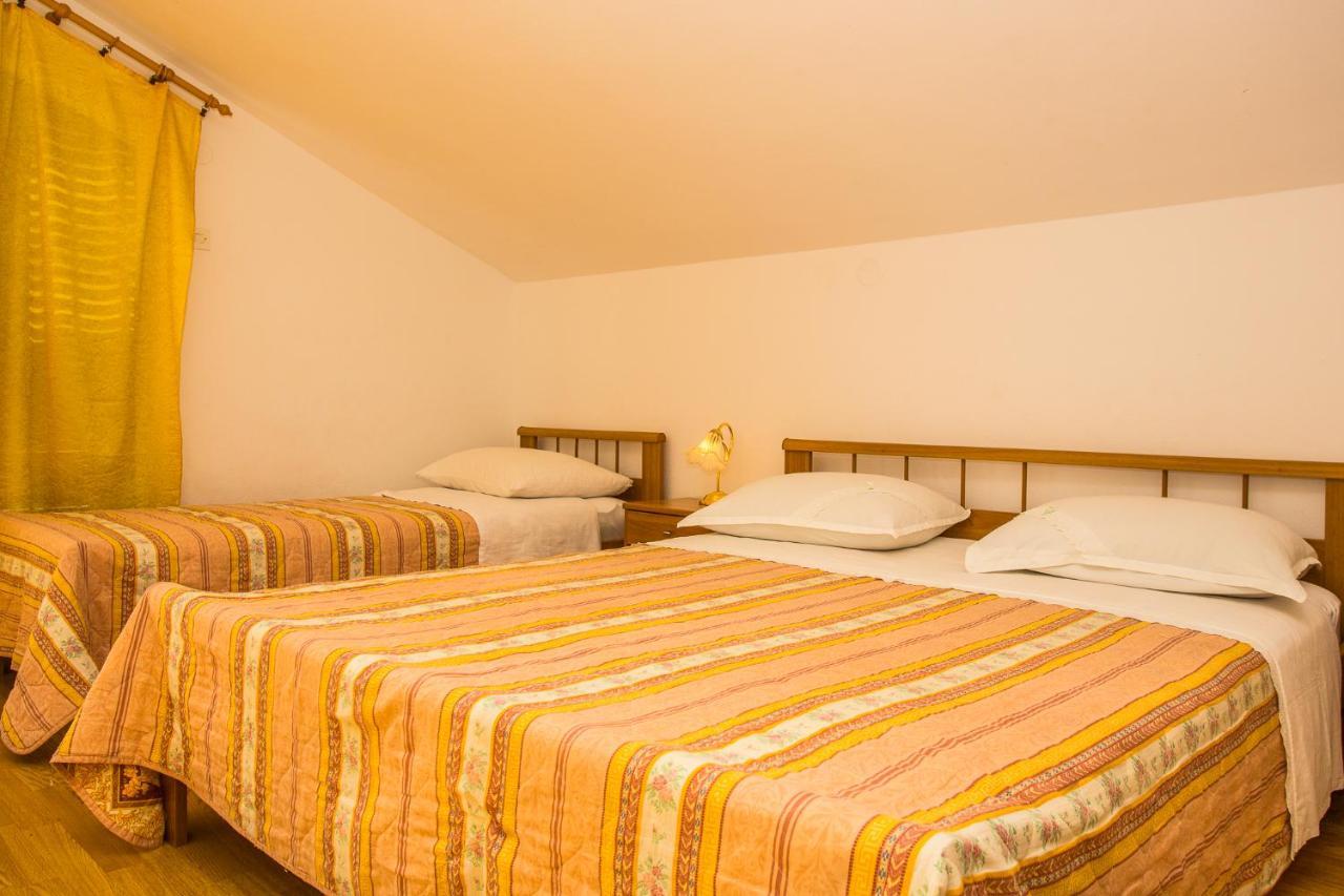 Apartmani Pava Omiš Buitenkant foto