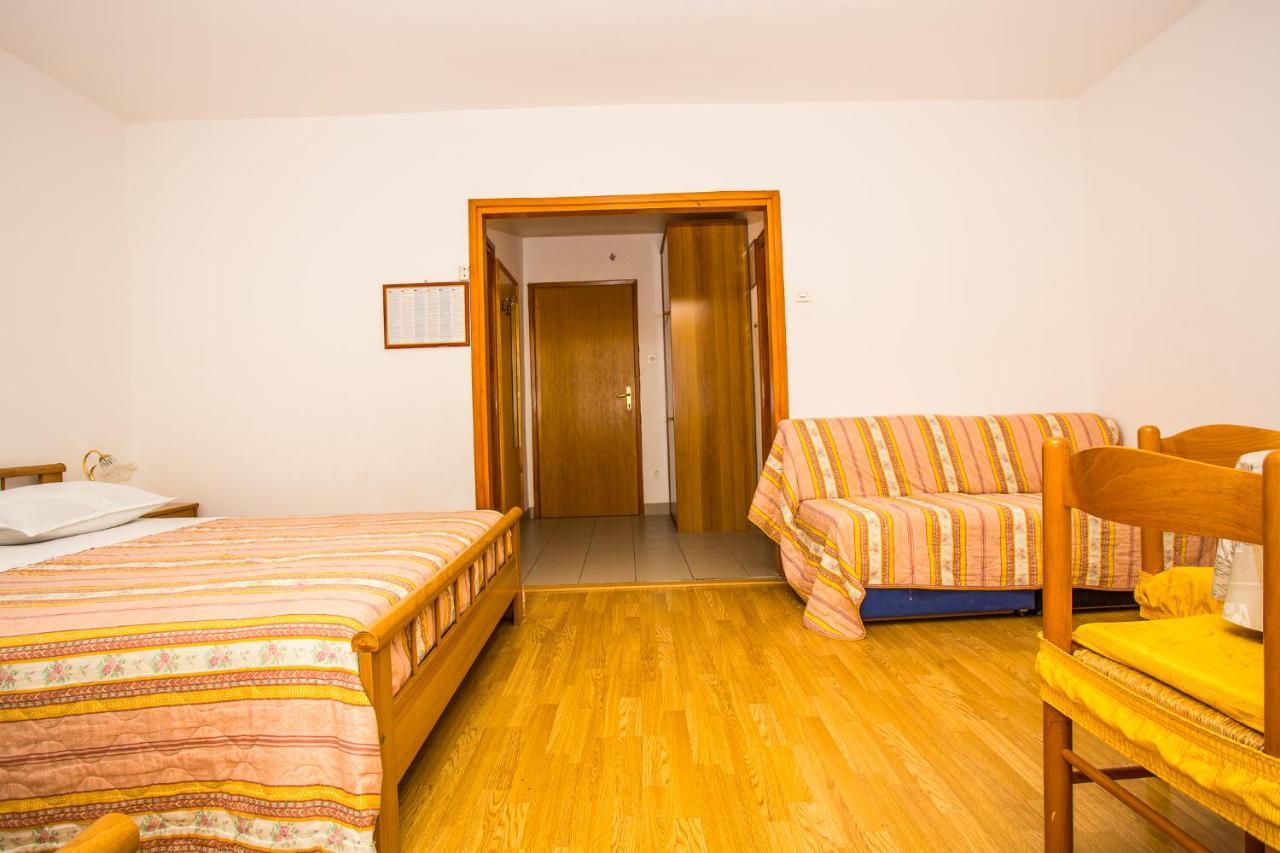 Apartmani Pava Omiš Buitenkant foto