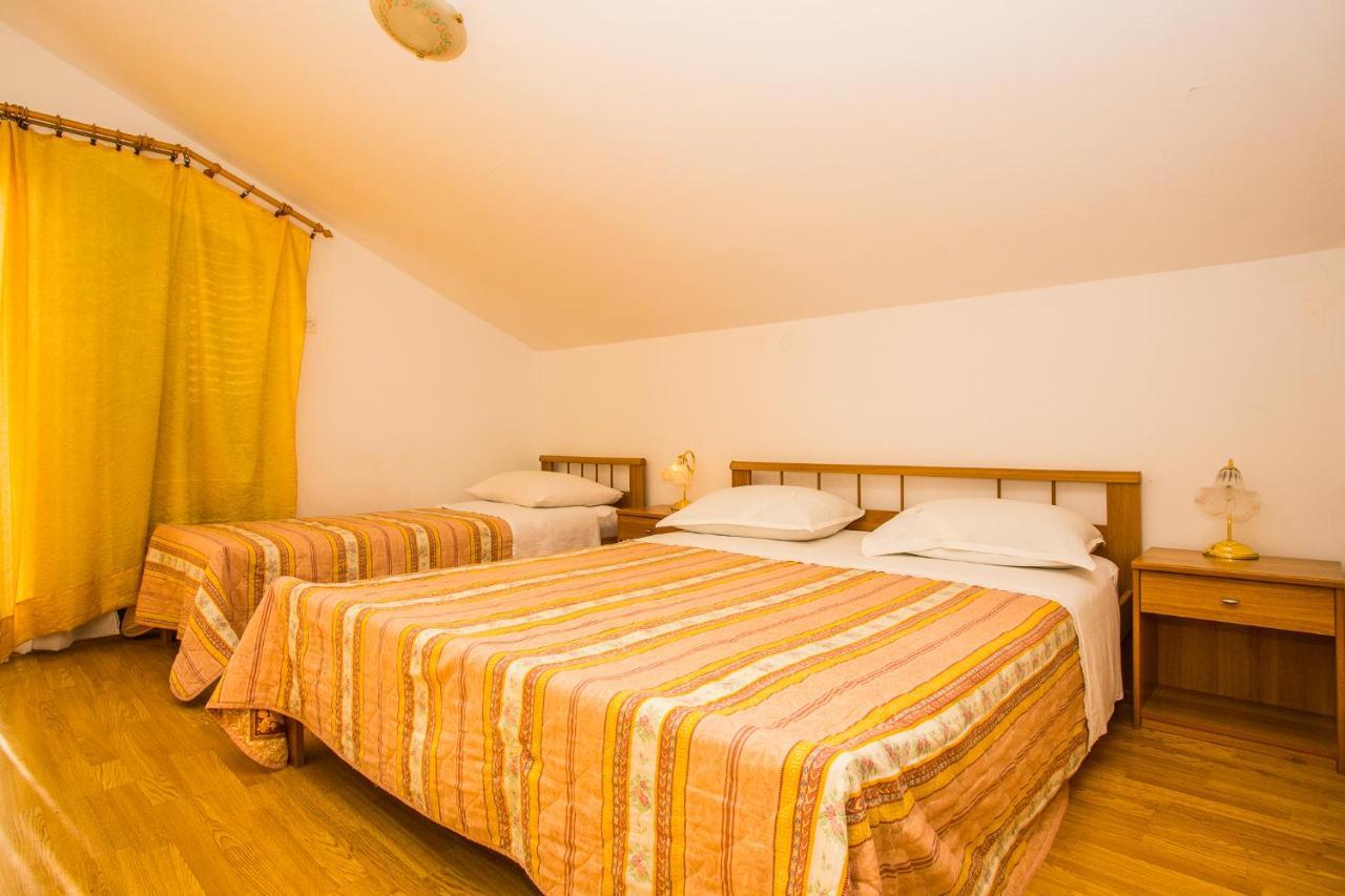 Apartmani Pava Omiš Buitenkant foto