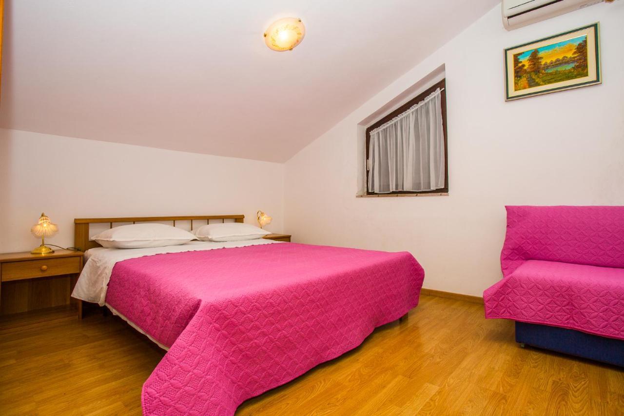 Apartmani Pava Omiš Buitenkant foto